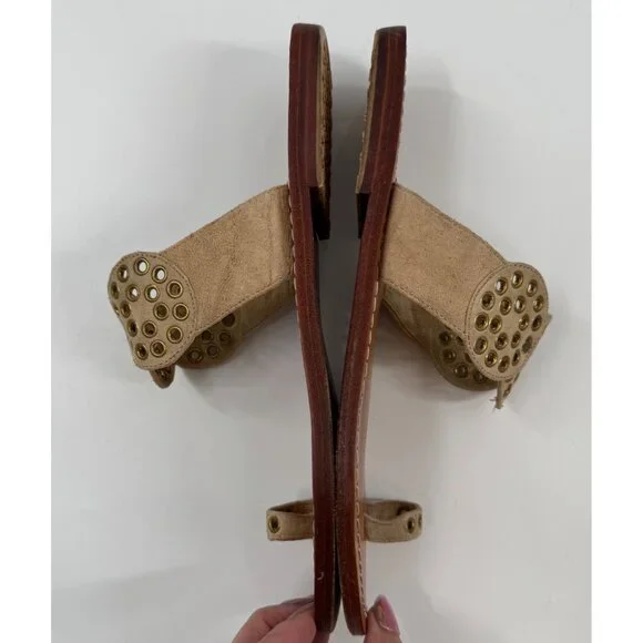 Mystique Womens Size 9 Tan Leather Sandals With Gold Stud Accents - Picture 9 of 11